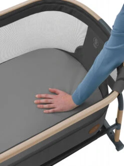 Maxi-Cosi Beistellbett MAXI COSI IORA AIR BEYOND -BabyTraum Verkaufsgeschäft 0596420 011 1280x1280